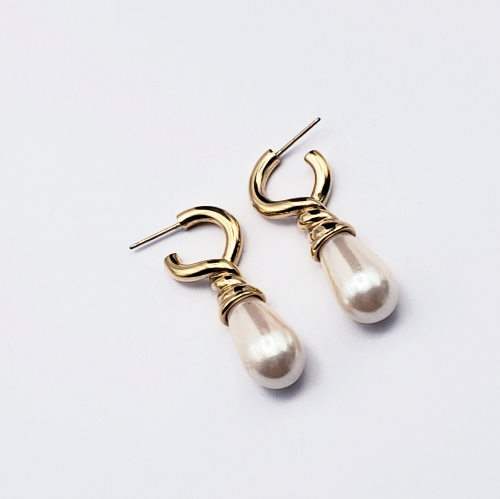 Gold and Pearl Drop Earrings - Classic Teardrop Design
